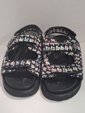 Kurt Geiger Womens Orson Tweed Sandal In Size 9.5